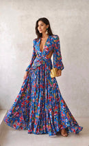 Vestido Longo Manga Longa com Recortes Laterais Estampado em Chiffon